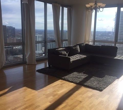 5th image of 1629 S Prairie Ave Unit 2406