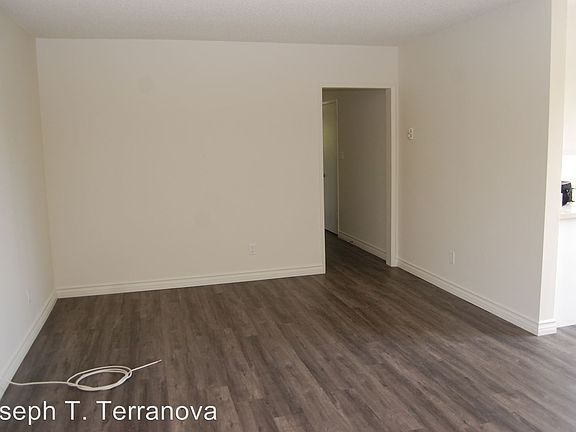 5th image of 2601 N Glenoaks Blvd APT C