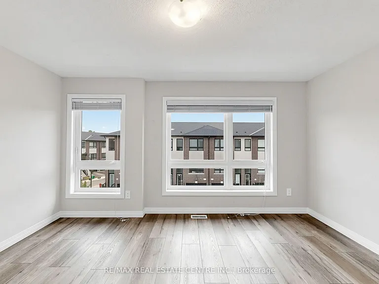720 Grey St S #55 — Photo 28