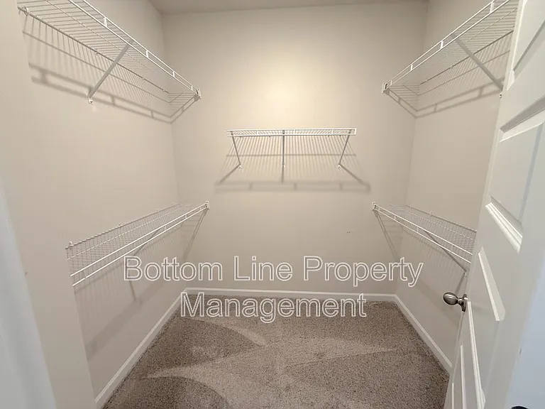 2735 Winn Mill Dr — Photo 16