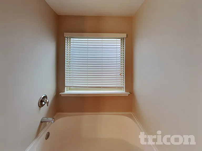147 Southwind Ln — Photo 10