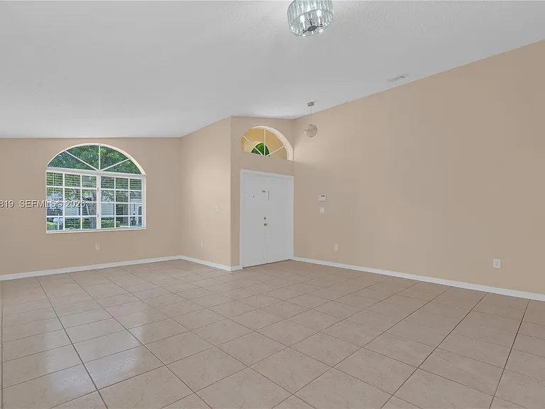 15339 SW 32nd Ter — Photo 5