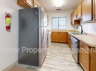201 E Arbor Ave #105E, Bismarck, ND 58504