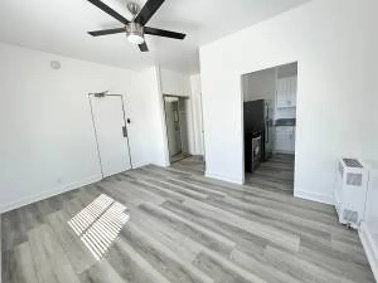 Loma Lake Apartments — Photo 22