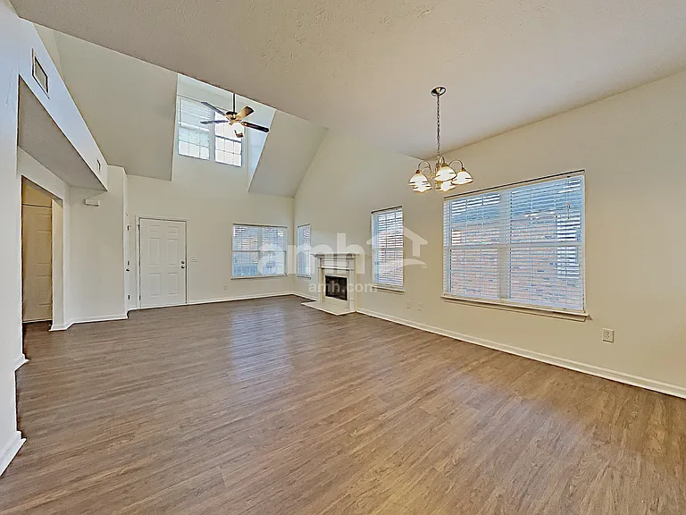 6852 Scarlet Ridge Dr — Photo 8