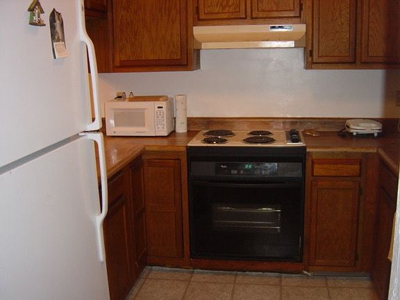 2nd image of 2968 Woodrich Dr APT B