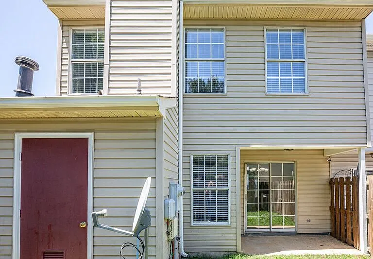 11121 Oxford Ter — Photo 22