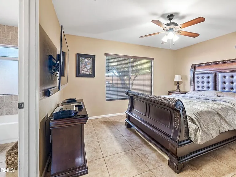 10261 W Pasadena Ave — Photo 15