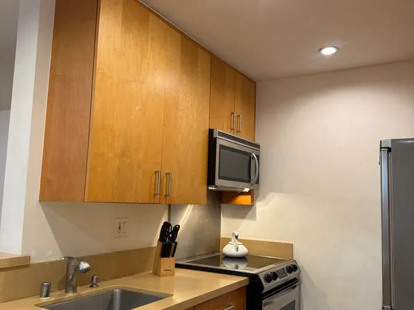 11750 W Sunset Blvd APT 110, Los Angeles, CA 90049