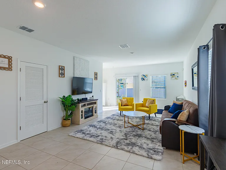 125 Barley St — Photo 2