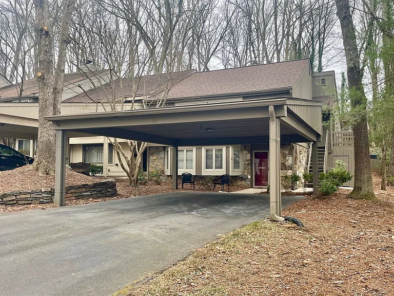 100 Lamplighter Cir #A — Photo 6