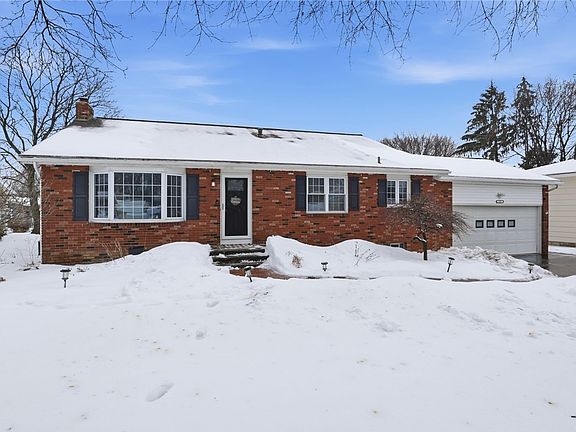 3rd image of 38 Orchid Dr