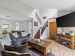 32 W Millrise Cres SW, Calgary, AB T2Y 2H6