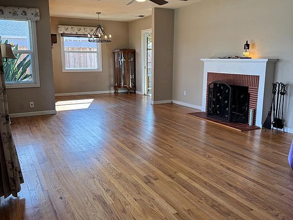 3rd image of 709 S Lee Ave