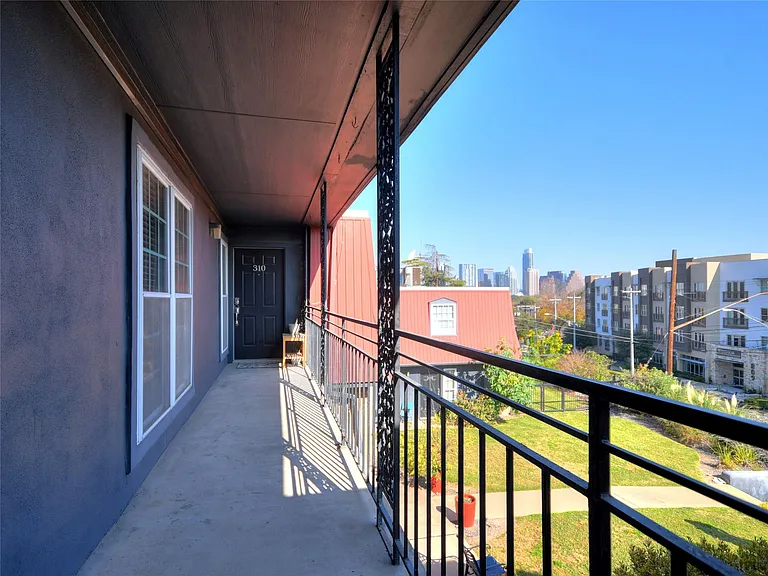 900 S Lamar Blvd #311 — Photo 2