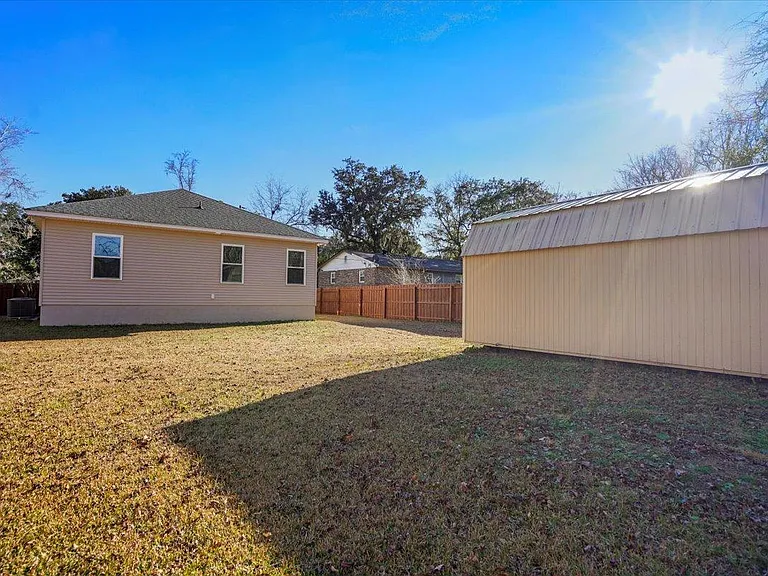 3636 Tower Dr — Photo 6