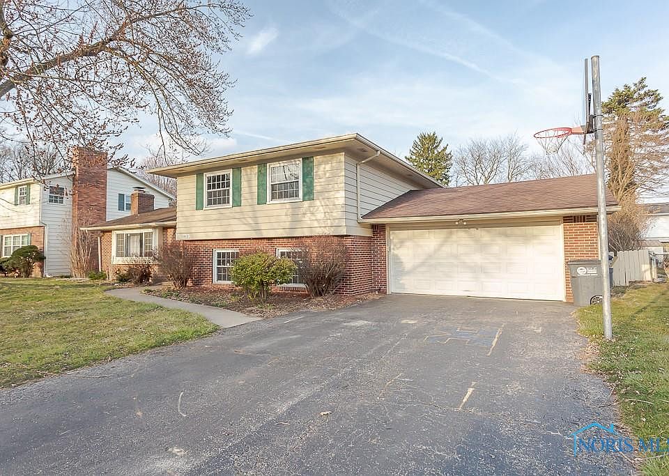 1st image of 1913 Oaklawn Dr