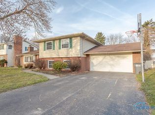 1913 Oaklawn Dr, Toledo, OH 43614
