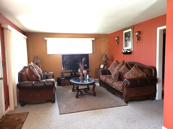 4th image of 2211 Linden Ave