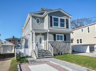 15 Firwood Rd, Port Washington, NY 11050