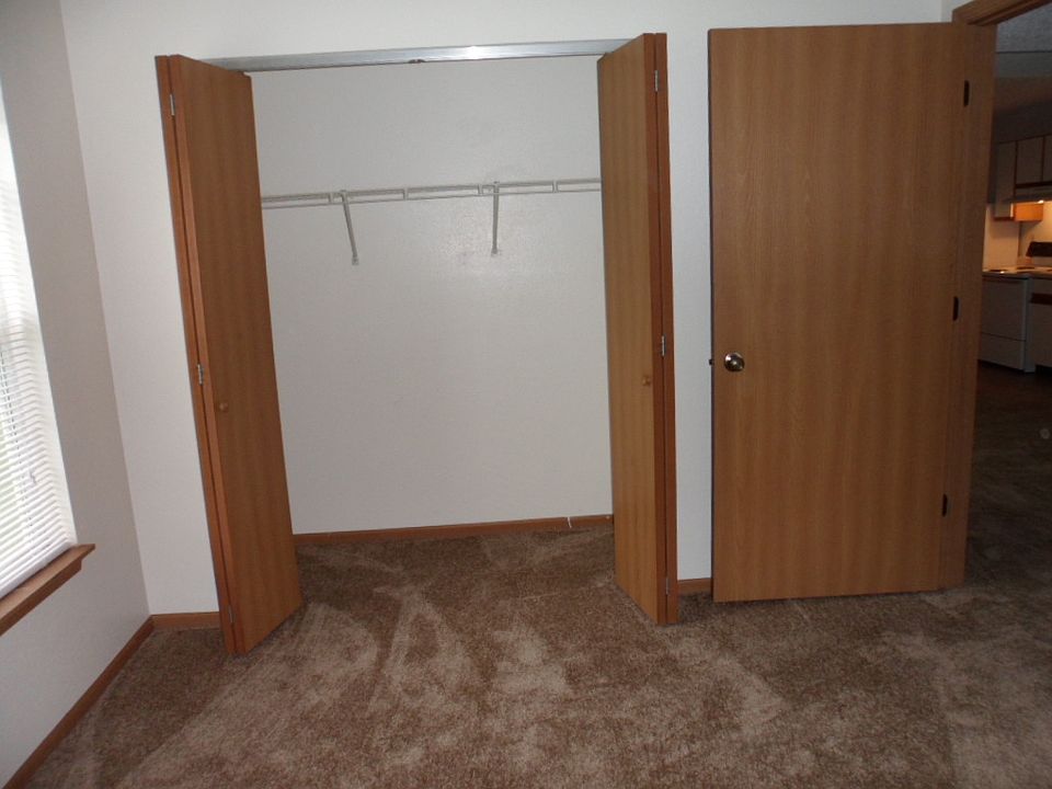 Wall to Wall Closet 2nd br