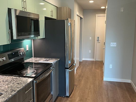 2nd image of 1085 103rd Ave NE APT 216