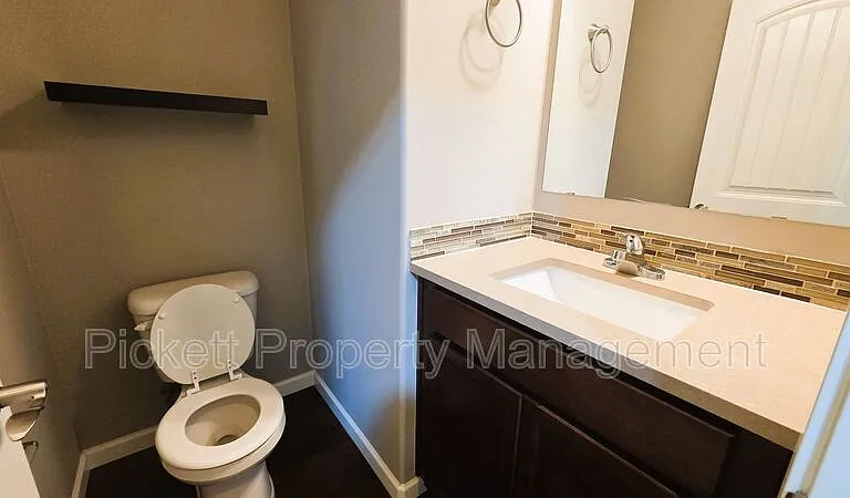 2122 SW Nautical St — Photo 11