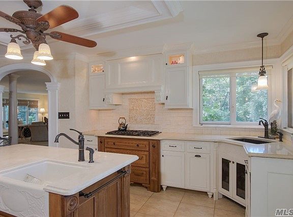 5th image of 350 Aborn Ln