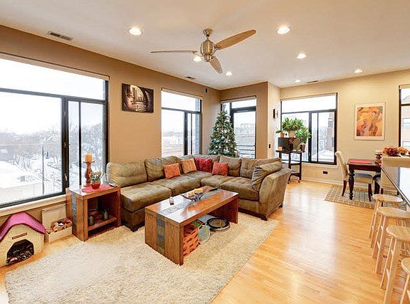 3rd image of 4003 N Wolcott Ave APT E