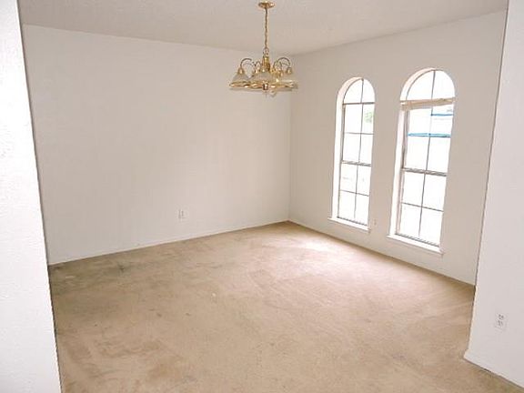 2nd image of 3416 Willowcrest Ct N