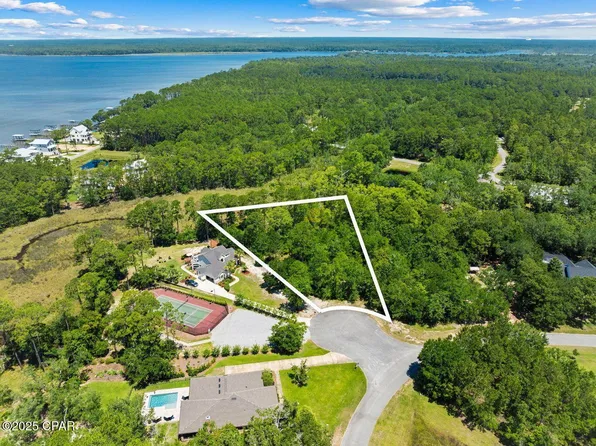 76 Harbour Trce E, Freeport, FL 32439