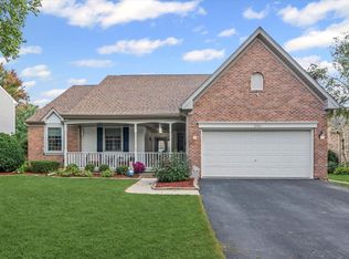 2581 Oak Trails Dr, Aurora, IL 60506