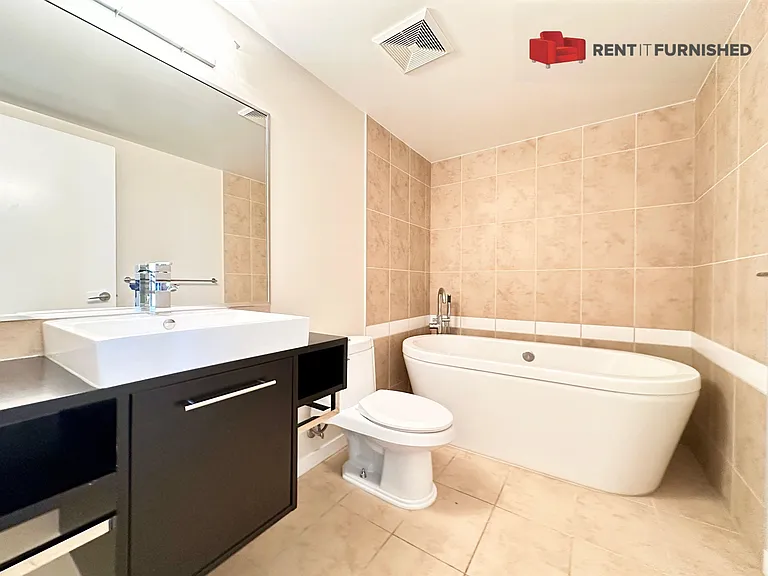 188 Keefer Pl — Photo 13