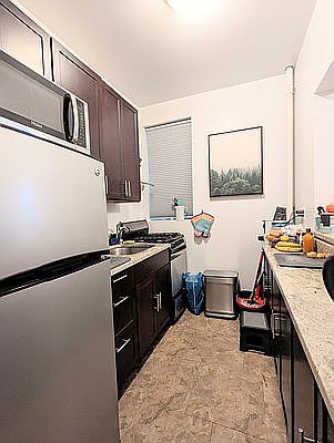 3rd image of 69 W 105th St APT 4C