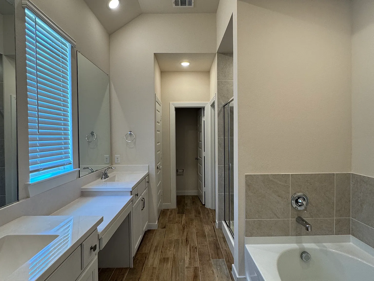 4 bed, 2256 sqft, $2,750 — Photo 4