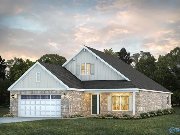 9500 Hampton Oak Dr SE, Owens Cross Roads, AL 35763