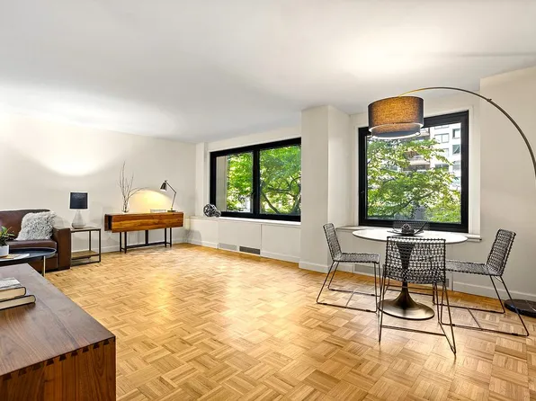 531 Main St APT 110, New York, NY 10044