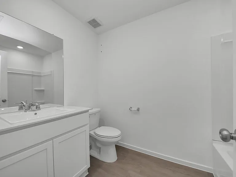 13499 Bay Springs Dr — Photo 33
