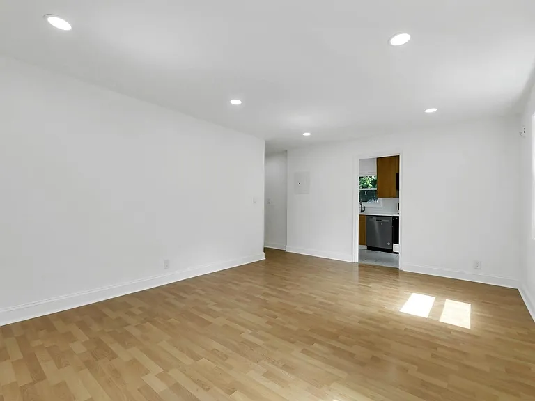 179 Christie Heights St #B — Photo 5