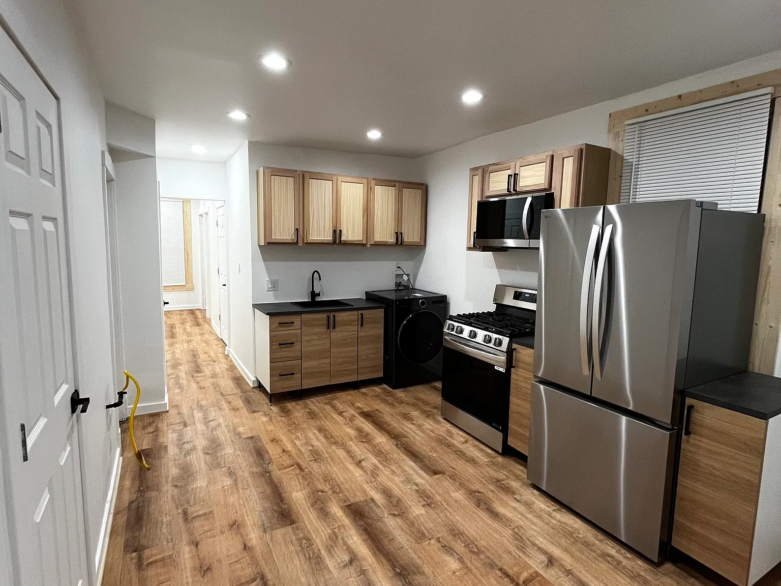 2231 W 23rd Pl — Photo 2
