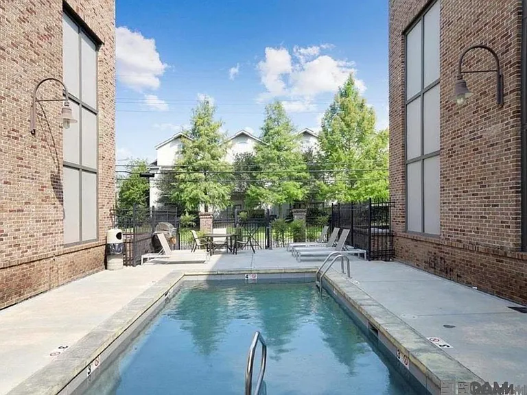 333 E Boyd Dr #17 — Photo 10
