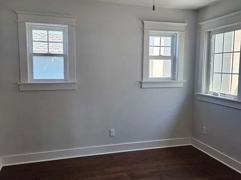 816 F Ave — Photo 17