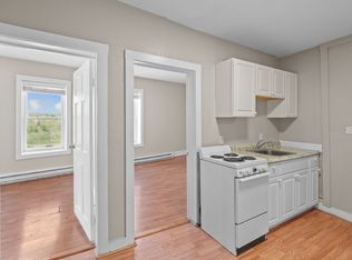 24 Charlton St APT 11, Worcester, MA 01608