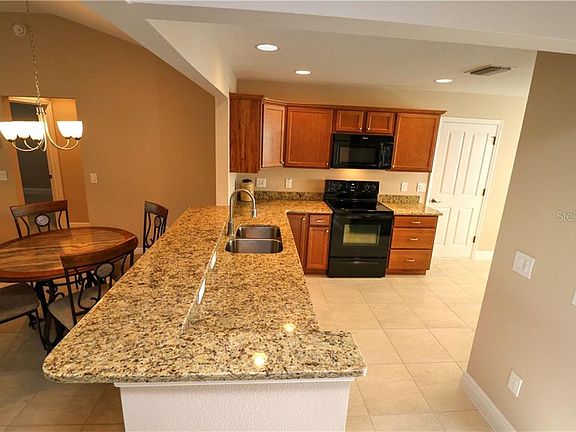 5th image of 1185 Greywood Ln
