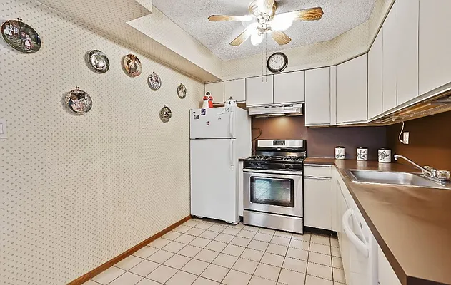 Sold by Crifasi Real Estate | media 43