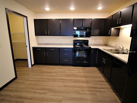 2nd image of 1906 N Hume Ave #2006-137