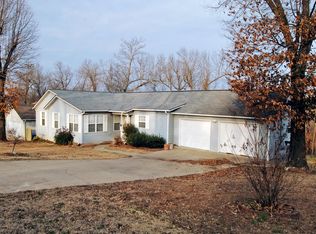 1207 Walnut St, Harrison, AR 72601