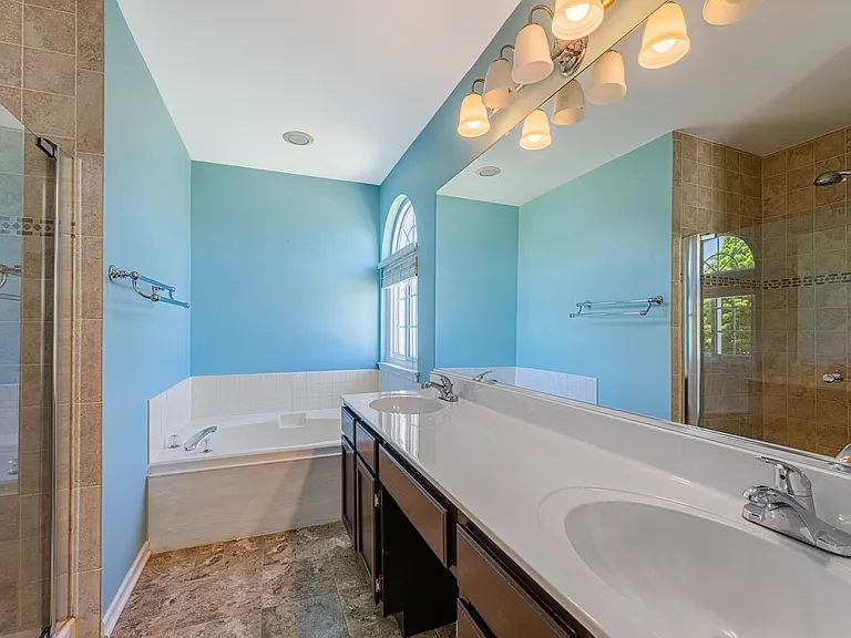 1371 E Braymore Cir — Photo 22