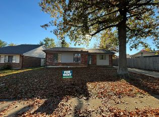 1562 Summerhill Dr, Lexington, KY 40515