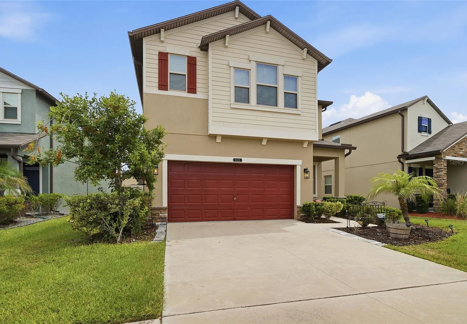 4 bed, 2.5 bath, 2334 sqft, $3,000 — Photo 4